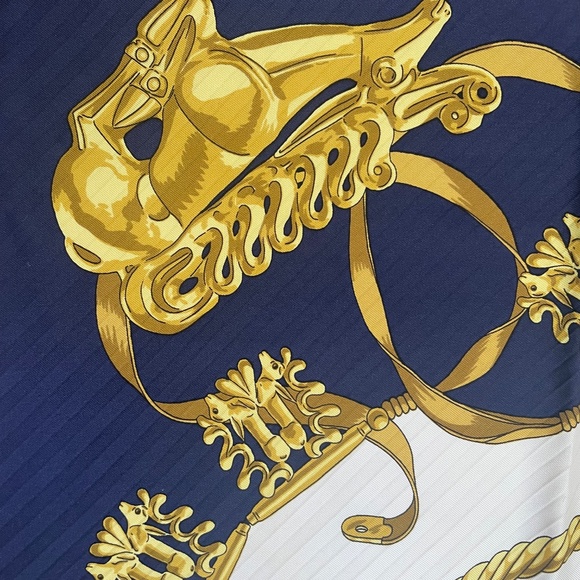 Hermes Scarf Carre 90 “Les Cavaliers d’Or” - Picture 4 of 9